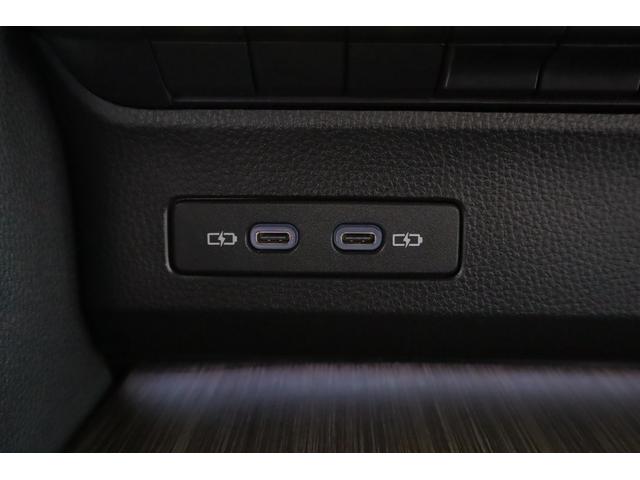 クラウン Ｚ　衝突被害軽減ブレーキ　１２．３インチＤＡナビ　地デジＴＶ　全周囲カメラ　ＢＳＭ　レーダークルーズ　車線逸脱警報　クリアランスソナー　ＥＴＣ２．０　本革　シートヒーター＆クール　ＡＣ１００Ｖ－１５００Ｗ　デジタルミラー　前後ドラレコ　４眼ＬＥＤライト（30枚目）