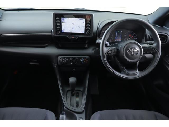 ヤリス Ｘ　衝突被害軽減ブレーキ　車線逸脱警報　クリアランスソナー　純正ディスプレイオーディオナビ　オートハイビーム　先行車発進告知機能　キーレス　Ｂｌｕｅｔｏｏｔｈ接続　純正ＤＶＤプレイヤー　電動格納ミラー　横滑り防止装置（12枚目）