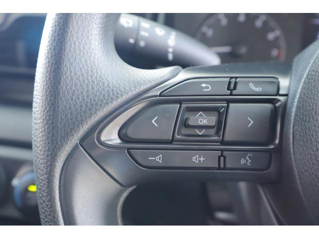 ヤリス Ｘ　衝突被害軽減ブレーキ　車線逸脱警報　クリアランスソナー　純正ディスプレイオーディオナビ　オートハイビーム　先行車発進告知機能　キーレス　Ｂｌｕｅｔｏｏｔｈ接続　純正ＤＶＤプレイヤー　電動格納ミラー　横滑り防止装置（19枚目）