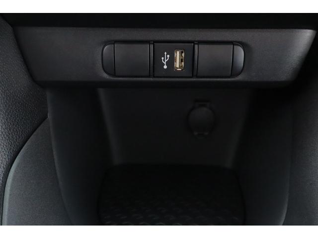 ヤリス Ｘ　衝突被害軽減ブレーキ　車線逸脱警報　クリアランスソナー　純正ディスプレイオーディオナビ　オートハイビーム　先行車発進告知機能　キーレス　Ｂｌｕｅｔｏｏｔｈ接続　純正ＤＶＤプレイヤー　電動格納ミラー　横滑り防止装置（22枚目）