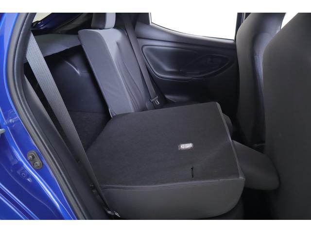 ヤリス Ｘ　衝突被害軽減ブレーキ　車線逸脱警報　クリアランスソナー　純正ディスプレイオーディオナビ　オートハイビーム　先行車発進告知機能　キーレス　Ｂｌｕｅｔｏｏｔｈ接続　純正ＤＶＤプレイヤー　電動格納ミラー　横滑り防止装置（33枚目）