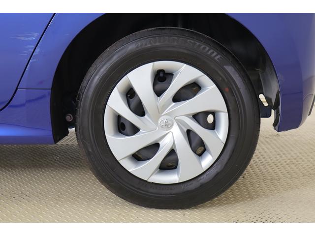 ヤリス Ｘ　衝突被害軽減ブレーキ　車線逸脱警報　クリアランスソナー　純正ディスプレイオーディオナビ　オートハイビーム　先行車発進告知機能　キーレス　Ｂｌｕｅｔｏｏｔｈ接続　純正ＤＶＤプレイヤー　電動格納ミラー　横滑り防止装置（41枚目）