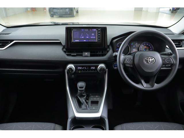 ＲＡＶ４ ハイブリッドＸ　衝突被害軽減ブレーキ　レーダークルーズ　純正ＳＤナビＴＶ　バックカメラ　スマートキー　車線逸脱警報　クリアランスソナー　オートハイビーム　先行車発進告知機能　Ｂｌｕｅｔｏｏｔｈ接続　ＬＥＤヘッドライト　横滑り防止装置（12枚目）