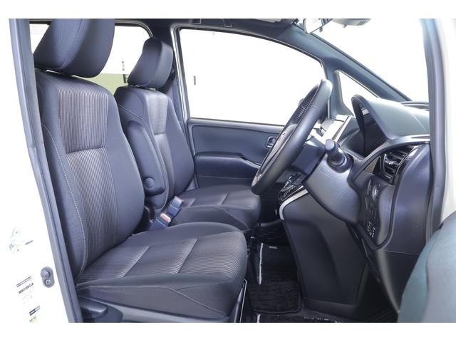 ヴォクシー ＺＳ　煌ＩＩ　衝突被害軽減ブレーキ　純正９型ナビ　地デジＴＶ　バックカメラ　スマートキー　ＥＴＣ２．０　クルーズコントロール　車線逸脱警報　オートハイビーム　両側電動ドア　クリアランスソナー　先行車発進告知機能　ドラレコ　Ｂｌｕｅｔｏｏｔｈ接続　ＬＥＤライト（37枚目）