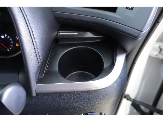 ヴェルファイア ２．５Ｚ　Ａエディション　ビッグＸ９型ナビ　地デジＴＶ　バックカメラ　後席モニター　スマートキー　クルーズコントロール　ＥＴＣ　クリアランスソナー　両側電動ドア　Ｂｌｕｅｔｏｏｔｈ接続　ＬＥＤヘッドライト　横滑り防止装置（32枚目）