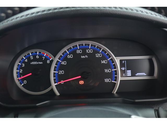 ルーミー カスタムＧ　４ＷＤ　衝突被害軽減ブレーキ　純正９インチＤＡ　地デジＴＶ　全周囲カメラ　スマートキー　ＥＴＣ２．０　レーダークルーズ　車線逸脱警報　オートハイビーム　コーナーセンサー　両側電動ドア　シートヒーター　Ｂｌｕｅｔｏｏｔｈ接続　ＬＥＤヘッドライト（18枚目）