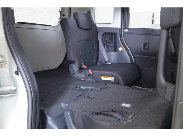 ルーミー カスタムＧ　４ＷＤ　衝突被害軽減ブレーキ　純正９インチＤＡ　地デジＴＶ　全周囲カメラ　スマートキー　ＥＴＣ２．０　レーダークルーズ　車線逸脱警報　オートハイビーム　コーナーセンサー　両側電動ドア　シートヒーター　Ｂｌｕｅｔｏｏｔｈ接続　ＬＥＤヘッドライト（40枚目）