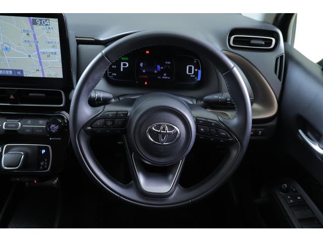 アクア Ｚ　衝突被害軽減ブレーキ　ＢＳＭ　純正１０．５インチＤＡナビ　全周囲カメラ　レーダークルーズ　オートハイビーム　スマートキー　ＥＴＣ２．０　車線逸脱警報　クリアランスソナー　ＡＣ１００Ｖ－１５００Ｗ　ドラレコ　ＬＥＤライト　Ｂｌｕｅｔｏｏｔｈ接続　ワンオーナー（13枚目）