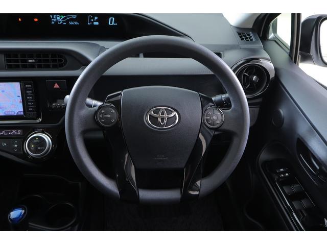 アクア Sスタイルブラック 衝突被害軽減ブレーキ 純正SDナビTV バックカメラ スマートキー ETC 車線逸脱警報 オートハイビーム 先行車発進告知機能 電動格納ミラー Bluetooth接続 LEDヘッドライト 横滑り防止装置(13枚目)