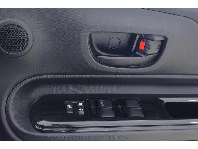 アクア Sスタイルブラック 衝突被害軽減ブレーキ 純正SDナビTV バックカメラ スマートキー ETC 車線逸脱警報 オートハイビーム 先行車発進告知機能 電動格納ミラー Bluetooth接続 LEDヘッドライト 横滑り防止装置(25枚目)