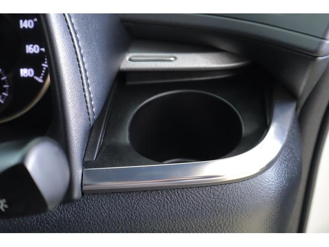 ヴェルファイアハイブリッド エグゼクティブラウンジＺ　４ＷＤ　ＪＢＬプレミアムナビ地デジ　全周囲カメラ　１２．１インチリアエンター　衝突被害軽減ブレーキ　レーダークルーズ　車線逸脱警報　ＢＳＭ　デジタルミラー　シートヒーター＆クール　前後ドラレコ　パワーバックドア　３眼ＬＥＤライト（42枚目）