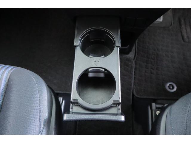 ヴォクシー ＺＳ　煌　純正９インチナビ　地デジＴＶ　バックカメラ　スマートキー　ＥＴＣ　両側電動スライドドア　Ｂｌｕｅｔｏｏｔｈ接続　アイドリングストップ　ＬＥＤヘッドライト　純正アルミ　横滑り防止装置（29枚目）