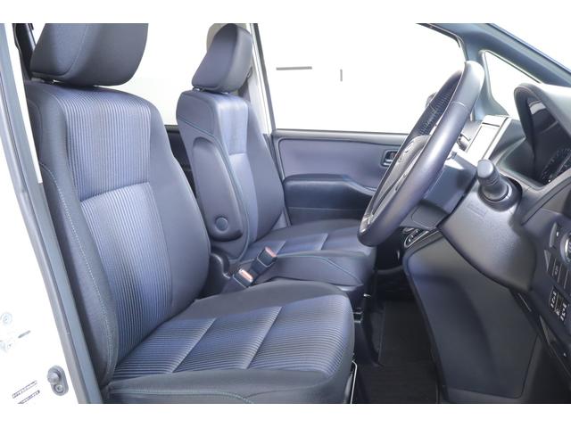 ヴォクシー ＺＳ　煌　純正９インチナビ　地デジＴＶ　バックカメラ　スマートキー　ＥＴＣ　両側電動スライドドア　Ｂｌｕｅｔｏｏｔｈ接続　アイドリングストップ　ＬＥＤヘッドライト　純正アルミ　横滑り防止装置（31枚目）