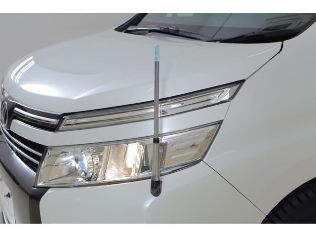 ヴォクシー ＺＳ　煌　純正９インチナビ　地デジＴＶ　バックカメラ　スマートキー　ＥＴＣ　両側電動スライドドア　Ｂｌｕｅｔｏｏｔｈ接続　アイドリングストップ　ＬＥＤヘッドライト　純正アルミ　横滑り防止装置（42枚目）