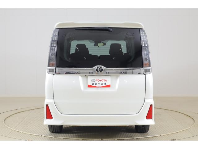 ヴォクシー ＺＳ　煌ＩＩ　衝突被害軽減ブレーキ　純正９型ナビ　地デジＴＶ　バックカメラ　スマートキー　ＥＴＣ　クルーズコントロール　車線逸脱警報　オートハイビーム　両側電動ドア　クリアランスソナー　先行車発進告知機能　ドラレコ　Ｂｌｕｅｔｏｏｔｈ接続　ＬＥＤヘッドライト（42枚目）