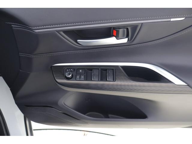 ハリアーハイブリッド G 衝突被害軽減ブレーキ 純正12.3インチDA 地デジTV バックカメラ BSM レーダークルーズ オートハイビーム 車線逸脱警報 デジタルミラー ドラレコ クリアランスソナー ETC パワーシート パワーバックドア LEDライト 横滑り防止装置 ワンオーナー(34枚目)