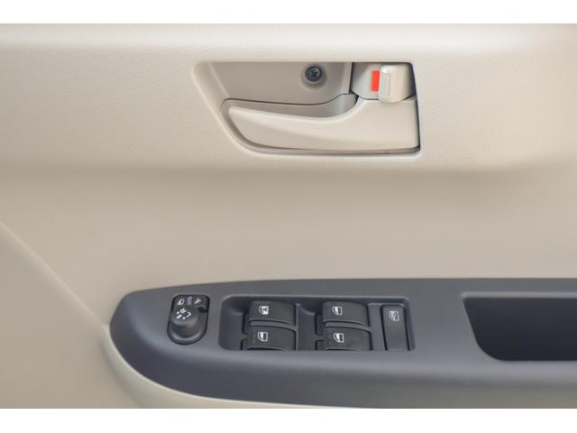 パッソ Ｘ　Ｓ　衝突被害軽減ブレーキ　純正ＳＤナビＴＶ　バックカメラ　スマートキー　シートヒーター　クリアランスソナー　車線逸脱警報　オートハイビーム　電動格納ミラー　Ｂｌｕｅｔｏｏｔｈ接続　先行車発告知機能　アイドリングストップ　横滑り防止装置（27枚目）