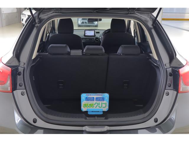 デミオ １３Ｓ　衝突被害軽減ブレーキ　純正マツダコネクトナビ　地デジＴＶ　バックカメラ　ＢＳＭ　スマートキー　ＥＴＣ　車線逸脱警報　オートハイビーム　クリアランスソナー　シートヒーター　Ｂｌｕｅｔｏｏｔｈ接続　ＬＥＤヘッドライト　横滑り防止装置（32枚目）