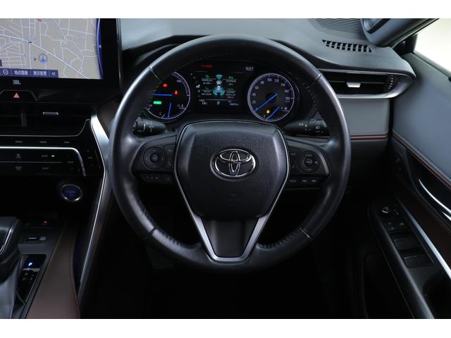 ハリアーハイブリッド Ｚ　レザーパッケージ　衝突被害軽減ブレーキ　レーダークルーズ　１２．３インチＪＢＬプレミアムナビ　地デジＴＶ　バックカメラ　ＢＳＭ　車線逸脱警報　クリアランスソナー　ＥＴＣ　シートヒーター＆クール　ステアリングヒーター　パワーバックドア　デジタルミラー　ドラレコ（13枚目）