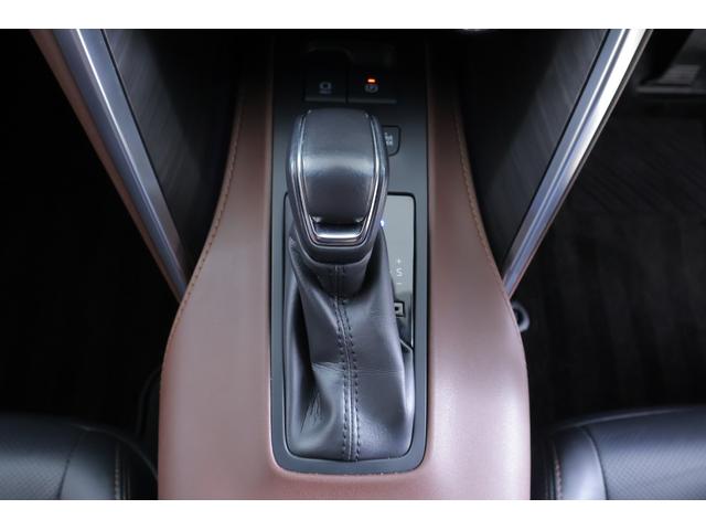 ハリアーハイブリッド Ｚ　レザーパッケージ　衝突被害軽減ブレーキ　レーダークルーズ　１２．３インチＪＢＬプレミアムナビ　地デジＴＶ　バックカメラ　ＢＳＭ　車線逸脱警報　クリアランスソナー　ＥＴＣ　シートヒーター＆クール　ステアリングヒーター　パワーバックドア　デジタルミラー　ドラレコ（26枚目）