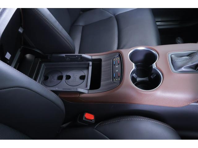 ハリアーハイブリッド Ｚ　レザーパッケージ　衝突被害軽減ブレーキ　レーダークルーズ　１２．３インチＪＢＬプレミアムナビ　地デジＴＶ　バックカメラ　ＢＳＭ　車線逸脱警報　クリアランスソナー　ＥＴＣ　シートヒーター＆クール　ステアリングヒーター　パワーバックドア　デジタルミラー　ドラレコ（33枚目）