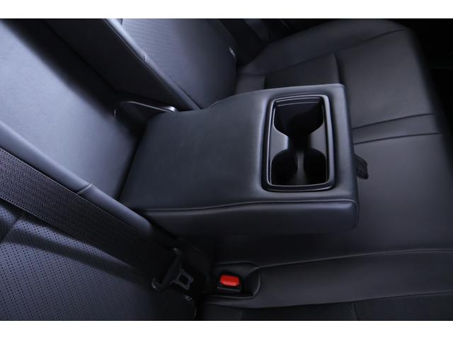 ハリアーハイブリッド Ｚ　レザーパッケージ　衝突被害軽減ブレーキ　レーダークルーズ　１２．３インチＪＢＬプレミアムナビ　地デジＴＶ　バックカメラ　ＢＳＭ　車線逸脱警報　クリアランスソナー　ＥＴＣ　シートヒーター＆クール　ステアリングヒーター　パワーバックドア　デジタルミラー　ドラレコ（41枚目）