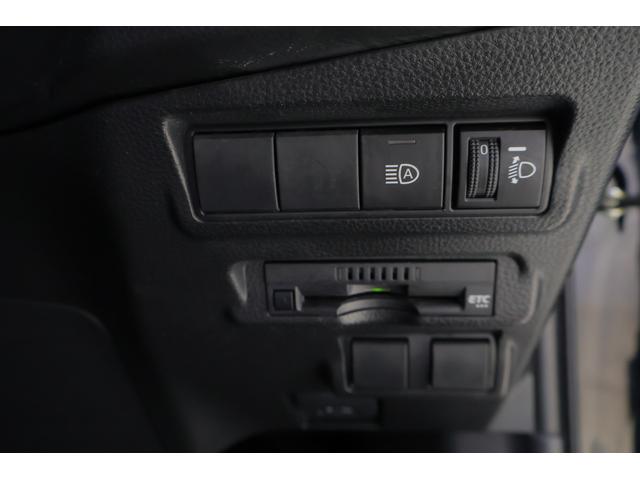 カローラクロス ハイブリッド S 衝突被害軽減ブレーキ 純正9インチDA 地デジTV バックカメラ スマートキー レーダークルーズ ETC 車線逸脱警報 クリアランスソナー オートハイビーム Bluetooth接続 LEDヘッドライト 横滑り防止装置 ワンオーナー(27枚目)