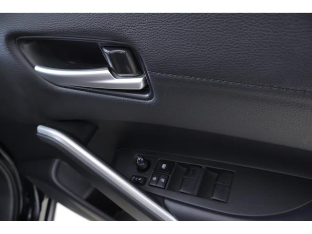 カローラクロス ハイブリッド S 衝突被害軽減ブレーキ 純正9インチDA 地デジTV バックカメラ スマートキー レーダークルーズ ETC 車線逸脱警報 クリアランスソナー オートハイビーム Bluetooth接続 LEDヘッドライト 横滑り防止装置 ワンオーナー(32枚目)