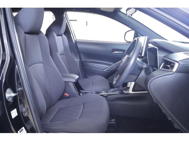 カローラクロス ハイブリッド S 衝突被害軽減ブレーキ 純正9インチDA 地デジTV バックカメラ スマートキー レーダークルーズ ETC 車線逸脱警報 クリアランスソナー オートハイビーム Bluetooth接続 LEDヘッドライト 横滑り防止装置 ワンオーナー(33枚目)