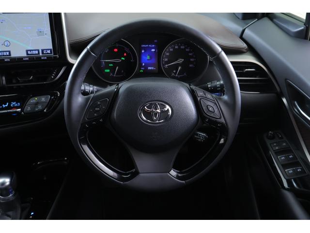 Ｃ－ＨＲ Ｇ　衝突被害軽減ブレーキ　純正９インチナビ　地デジＴＶ　バックカメラ　ＢＳＭ　スマートキー　ＥＴＣ　レーダークルーズ　車線逸脱警報　オートハイビーム　クリアランスソナー　シートヒーター　Ｂｌｕｅｔｏｏｔｈ接続　ＬＥＤヘッドライト　横滑防止装置　ワンオーナー（13枚目）