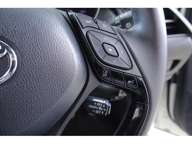 Ｃ－ＨＲ Ｇ　衝突被害軽減ブレーキ　純正９インチナビ　地デジＴＶ　バックカメラ　ＢＳＭ　スマートキー　ＥＴＣ　レーダークルーズ　車線逸脱警報　オートハイビーム　クリアランスソナー　シートヒーター　Ｂｌｕｅｔｏｏｔｈ接続　ＬＥＤヘッドライト　横滑防止装置　ワンオーナー（20枚目）