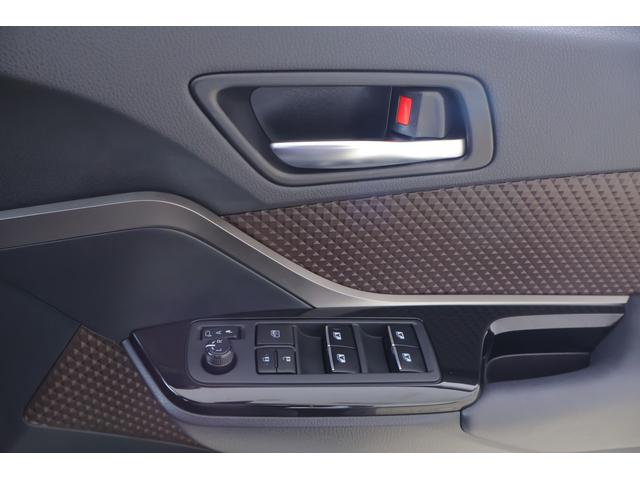 Ｃ－ＨＲ Ｇ　衝突被害軽減ブレーキ　純正９インチナビ　地デジＴＶ　バックカメラ　ＢＳＭ　スマートキー　ＥＴＣ　レーダークルーズ　車線逸脱警報　オートハイビーム　クリアランスソナー　シートヒーター　Ｂｌｕｅｔｏｏｔｈ接続　ＬＥＤヘッドライト　横滑防止装置　ワンオーナー（33枚目）