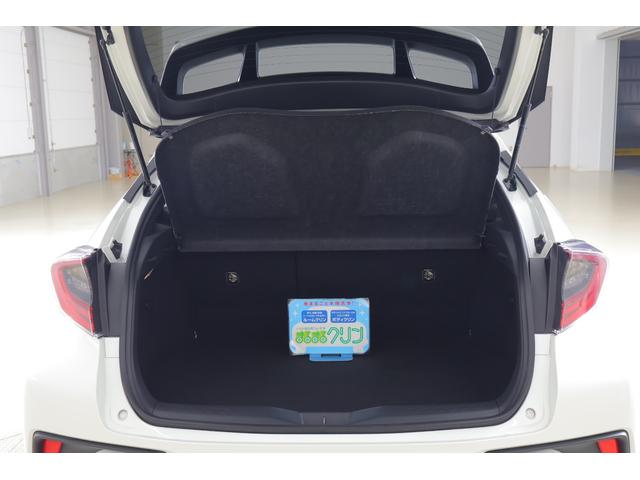 Ｃ－ＨＲ Ｇ　衝突被害軽減ブレーキ　純正９インチナビ　地デジＴＶ　バックカメラ　ＢＳＭ　スマートキー　ＥＴＣ　レーダークルーズ　車線逸脱警報　オートハイビーム　クリアランスソナー　シートヒーター　Ｂｌｕｅｔｏｏｔｈ接続　ＬＥＤヘッドライト　横滑防止装置　ワンオーナー（39枚目）