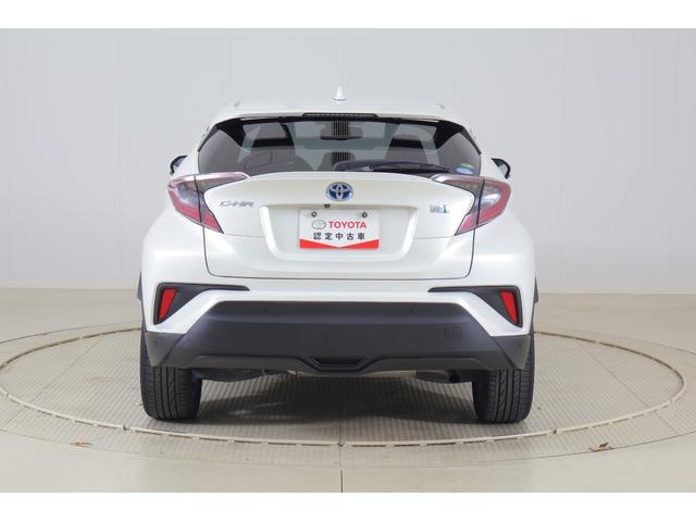 Ｃ－ＨＲ Ｇ　衝突被害軽減ブレーキ　純正９インチナビ　地デジＴＶ　バックカメラ　ＢＳＭ　スマートキー　ＥＴＣ　レーダークルーズ　車線逸脱警報　オートハイビーム　クリアランスソナー　シートヒーター　Ｂｌｕｅｔｏｏｔｈ接続　ＬＥＤヘッドライト　横滑防止装置　ワンオーナー（42枚目）