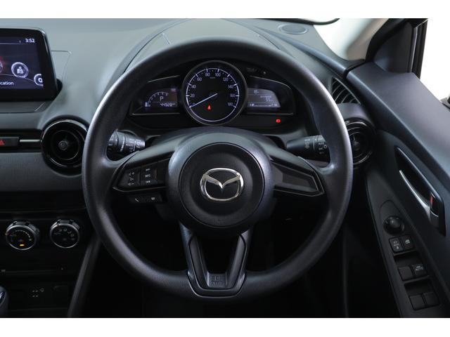 ＭＡＺＤＡ２ １５Ｓ　スマートエディション　衝突被害軽減ブレーキ　ＢＳＭ　純正マツダコネクトＤＡ　地デジＴＶ　全周囲カメラ　スマートキー　車線逸脱警報　オートハイビーム　クリアランスソナー　Ｂｌｕｅｔｏｏｔｈ接続　アイドリングストップ　ＬＥＤヘッドライト　横滑り防止装置（13枚目）