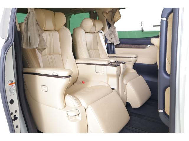 アルファードハイブリッド エグゼクティブラウンジ 4WD JBLプレミアムナビ地デジ 全周囲カメラ 12.1インチリアエンター 衝突被害軽減ブレーキ レーダークルーズ 車線逸脱警報 BSM デジタルミラー シートヒーター&クール ステアリングヒーター パワーバックドア 3眼LEDライト(46枚目)