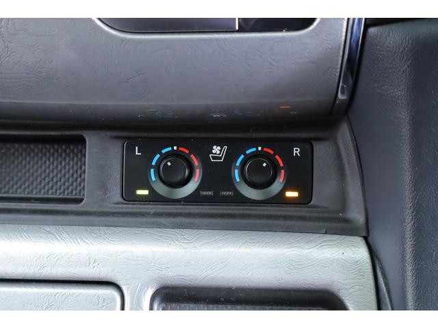 アルファード ３．５エグゼクティブラウンジＳ　４ＷＤ　衝突被害軽減ブレーキ　サンルーフ　ＪＢＬナビ地デジＴＶ　全周囲カメラ　１２．１インチリアエンター　レーダークルーズ　車線逸脱警報　ＢＳＭ　デジタルミラー　シートヒーター＆クール　ドラレコ　パワーバックドア　３眼ＬＥＤライト（27枚目）