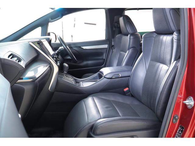 アルファード ３．５エグゼクティブラウンジＳ　４ＷＤ　衝突被害軽減ブレーキ　サンルーフ　ＪＢＬナビ地デジＴＶ　全周囲カメラ　１２．１インチリアエンター　レーダークルーズ　車線逸脱警報　ＢＳＭ　デジタルミラー　シートヒーター＆クール　ドラレコ　パワーバックドア　３眼ＬＥＤライト（47枚目）