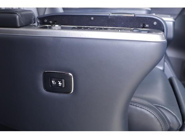 アルファード ３．５エグゼクティブラウンジＳ　４ＷＤ　衝突被害軽減ブレーキ　サンルーフ　ＪＢＬナビ地デジＴＶ　全周囲カメラ　１２．１インチリアエンター　レーダークルーズ　車線逸脱警報　ＢＳＭ　デジタルミラー　シートヒーター＆クール　ドラレコ　パワーバックドア　３眼ＬＥＤライト（51枚目）