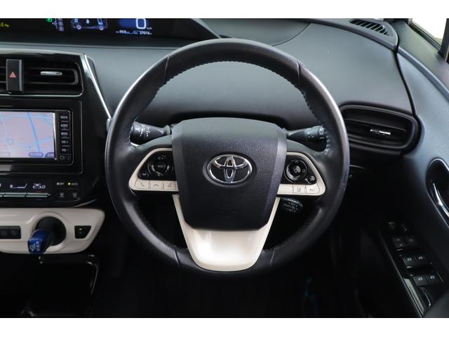 プリウス Ｓセーフティプラス　衝突被害軽減ブレーキ　レーダークルーズ　純正ＳＤナビＴＶ　バックカメラ　スマートキー　ＥＴＣ　オートハイビーム　車線逸脱警報　クリアランスソナー　ＬＥＤヘッドライト　Ｂｌｕｅｔｏｏｔｈ接続　横滑り防止装置　ワンオーナー（13枚目）