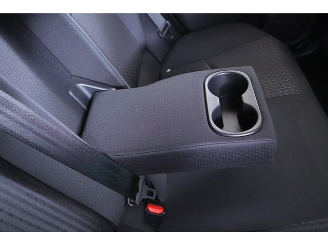 プリウス Ｓセーフティプラス　衝突被害軽減ブレーキ　レーダークルーズ　純正ＳＤナビＴＶ　バックカメラ　スマートキー　ＥＴＣ　オートハイビーム　車線逸脱警報　クリアランスソナー　ＬＥＤヘッドライト　Ｂｌｕｅｔｏｏｔｈ接続　横滑り防止装置　ワンオーナー（34枚目）