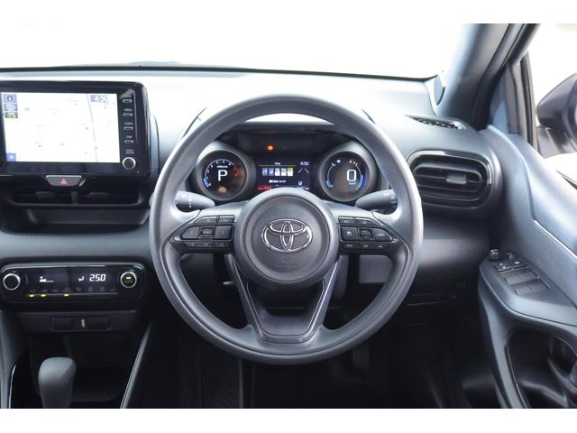 ヤリス Ｇ　衝突被害軽減ブレーキ　純正８インチＤＡナビ　バックカメラ　スマートキー　ＥＴＣ　レーダークルーズ　オートハイビーム　車線逸脱警報　クリアランスソナー　前後ドラレコ　シートヒーター　先行車発進告知機能　Ｂｌｕｅｔｏｏｔｈ接続　横滑り防止装置（13枚目）