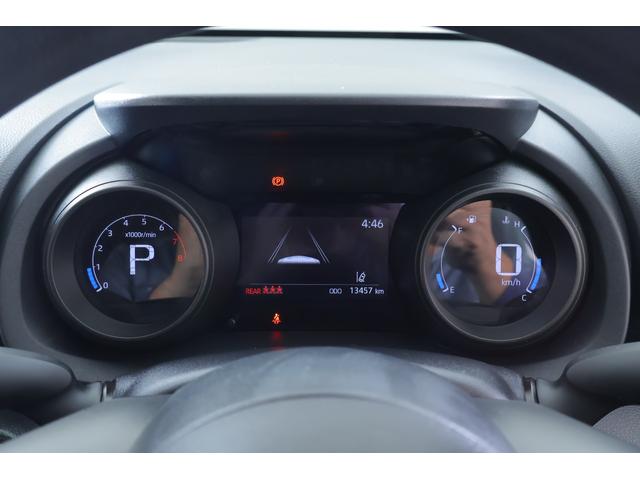 ヤリス Ｇ　衝突被害軽減ブレーキ　純正８インチＤＡナビ　バックカメラ　スマートキー　ＥＴＣ　レーダークルーズ　オートハイビーム　車線逸脱警報　クリアランスソナー　前後ドラレコ　シートヒーター　先行車発進告知機能　Ｂｌｕｅｔｏｏｔｈ接続　横滑り防止装置（16枚目）