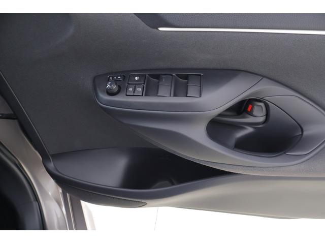 ヤリス Ｇ　衝突被害軽減ブレーキ　純正８インチＤＡナビ　バックカメラ　スマートキー　ＥＴＣ　レーダークルーズ　オートハイビーム　車線逸脱警報　クリアランスソナー　前後ドラレコ　シートヒーター　先行車発進告知機能　Ｂｌｕｅｔｏｏｔｈ接続　横滑り防止装置（34枚目）