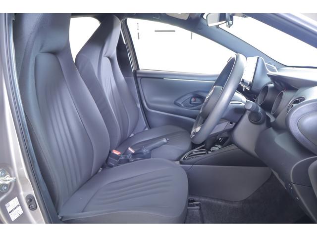 ヤリス Ｇ　衝突被害軽減ブレーキ　純正８インチＤＡナビ　バックカメラ　スマートキー　ＥＴＣ　レーダークルーズ　オートハイビーム　車線逸脱警報　クリアランスソナー　前後ドラレコ　シートヒーター　先行車発進告知機能　Ｂｌｕｅｔｏｏｔｈ接続　横滑り防止装置（35枚目）