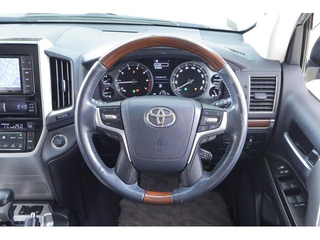 ランドクルーザー ＡＸ　Ｇセレクション　４ＷＤ　衝突被害軽減ブレーキ　ＳＤナビ　地デジＴＶ　バックカメラ　レーダークルーズ　スマートキー　ＥＴＣ　オートハイビーム　車線逸脱警報　クリアランスソナー　本革　シートヒーター　ステアリングヒーター　前後ドラレコ　ＬＥＤヘッドライト（13枚目）