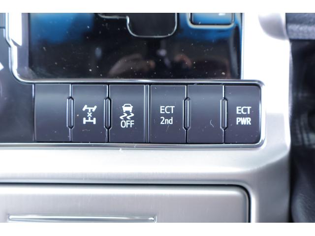 ランドクルーザー ＡＸ　Ｇセレクション　４ＷＤ　衝突被害軽減ブレーキ　ＳＤナビ　地デジＴＶ　バックカメラ　レーダークルーズ　スマートキー　ＥＴＣ　オートハイビーム　車線逸脱警報　クリアランスソナー　本革　シートヒーター　ステアリングヒーター　前後ドラレコ　ＬＥＤヘッドライト（28枚目）