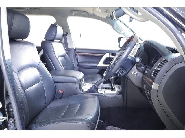 ランドクルーザー ＡＸ　Ｇセレクション　４ＷＤ　衝突被害軽減ブレーキ　ＳＤナビ　地デジＴＶ　バックカメラ　レーダークルーズ　スマートキー　ＥＴＣ　オートハイビーム　車線逸脱警報　クリアランスソナー　本革　シートヒーター　ステアリングヒーター　前後ドラレコ　ＬＥＤヘッドライト（36枚目）