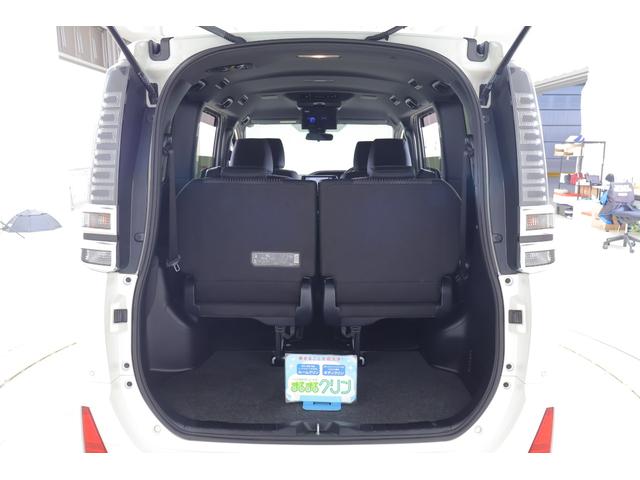 ヴォクシー ＺＳ　煌ＩＩ　衝突被害軽減ブレーキ　ＳＤナビ　地デジＴＶ　バックカメラ　後席モニター　スマートキー　ＥＴＣ　クルーズコントロール　車線逸脱警報　オートハイビーム　両側電動ドア　クリアランスソナー　先行車発進告知機能　Ｂｌｕｅｔｏｏｔｈ接続　ＬＥＤヘッドライト（46枚目）