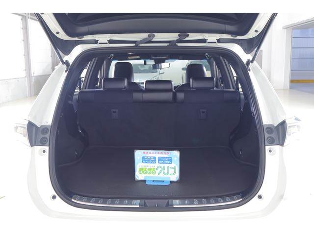 ハリアー エレガンス　ＧＲスポーツ　４ＷＤ　衝突被害軽減ブレーキ　メーカー純正ナビ　地デジＴＶ　バックカメラ　スマートキー　ＥＴＣ２．０　レーダークルーズ　オートハイビーム　車線逸脱警報　パワーシート　ドラレコ　ＬＥＤヘッドライト　横滑り防止装置　ワンオーナー（40枚目）